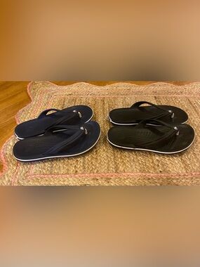 Lot of 2 Crocs Flip Flop Sandals Black & Navy Blue
